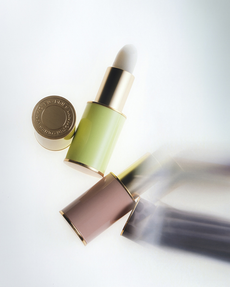 Partition - DVN_LIPSTICK_ACCESSORIES_03_V2_4x5_300DPI_RVB.jpg